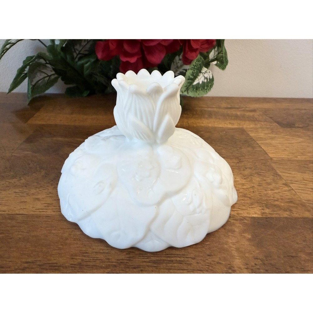 Fenton Milk Glass Candle Holder‎ Rose and Tulip Design Wedding Decor Retro